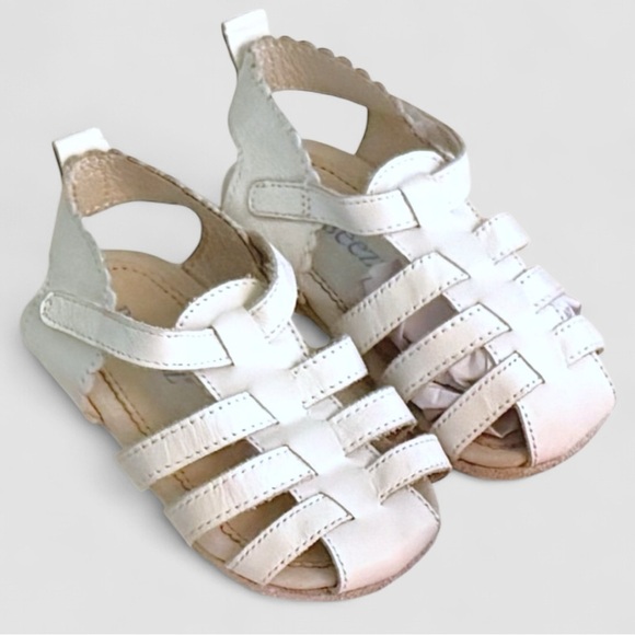 Robeez White Baby Lola Crib Sandal, 12-18 Months - Picture 1 of 4